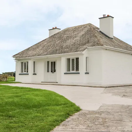 Holiday home Dirreen House Athea